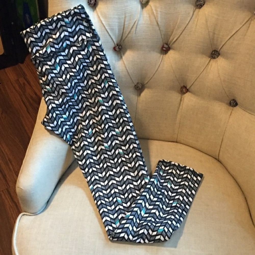 Alo Airbrush Long Leggings Arrow print   